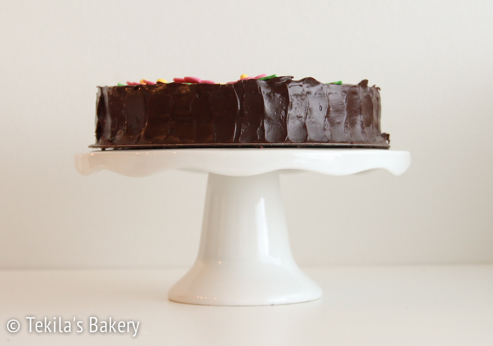 Syntisen hyvä suklaakakku, Nigella's Devil's Food Cake - Tekila's Bakery
